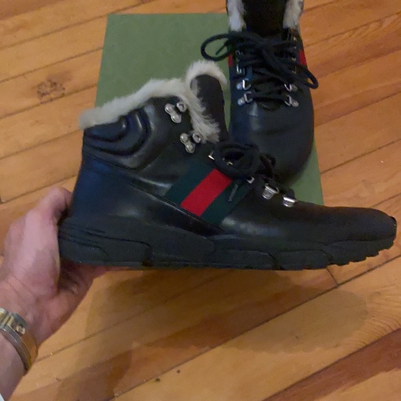 COPY - Gucci fur lined boot size 8 US - Picture 5 of 6